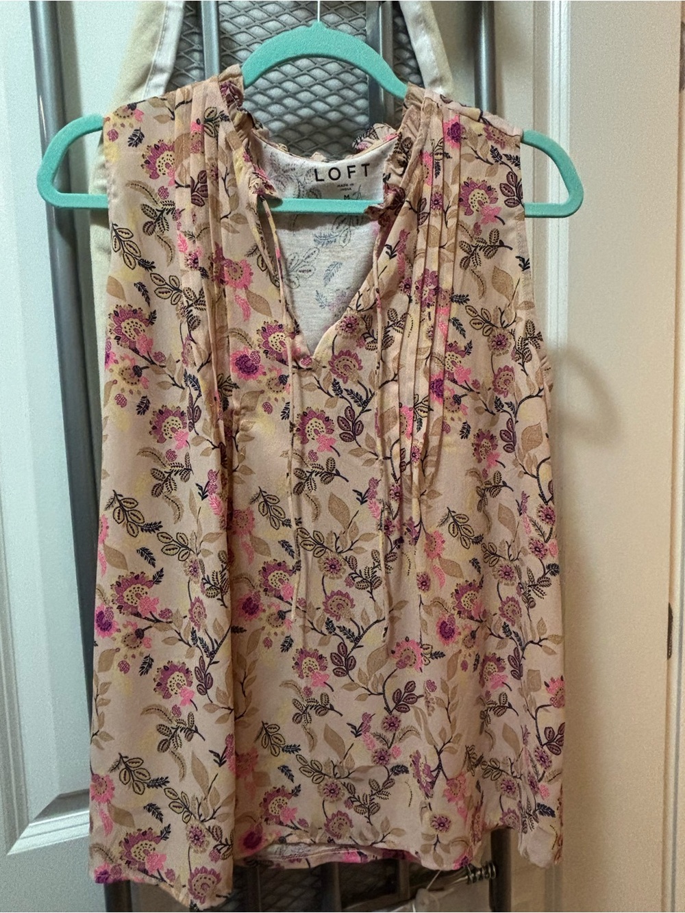 LOFT Beige Floral Pintuck Sleeveless V-Neck Camisole with Pink Accents